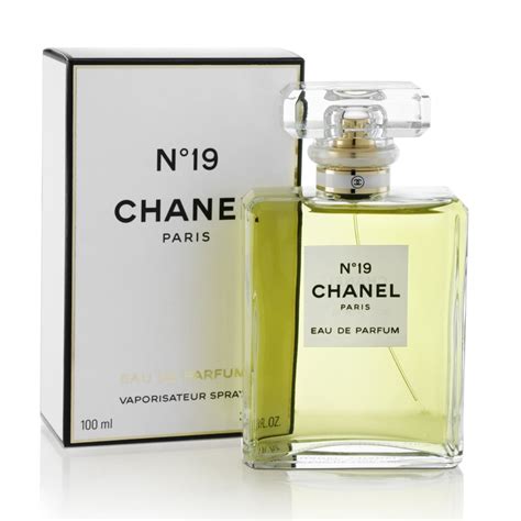 chanel no 19 notes.